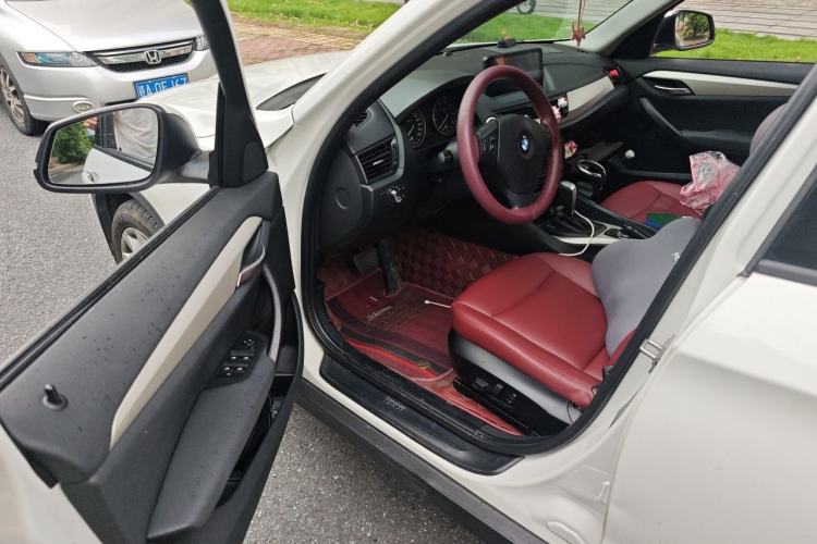 Used BMW X1 2012 sDrive18i Luxury Edition Driver Seat