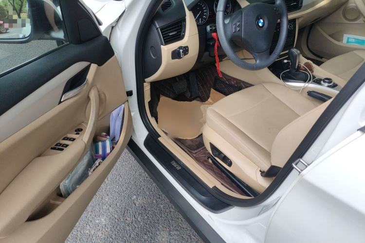 Used BMW X1 2012 sDrive18i Luxury Edition Driver Seat