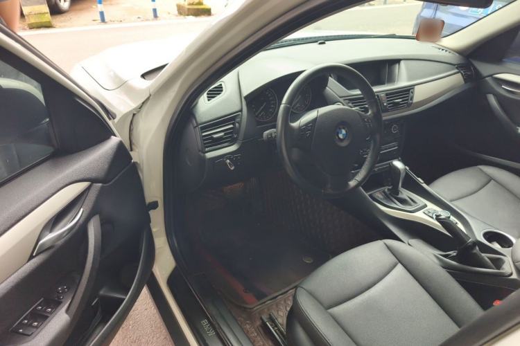 Used BMW X1 2012 sDrive18i Luxury Edition Driver Seat