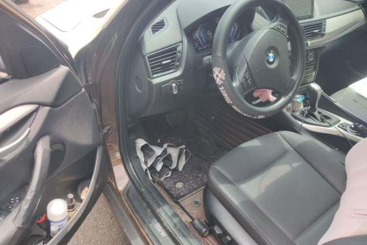 Used BMW X1 2012 sDrive18i Luxury Edition Driver Seat
