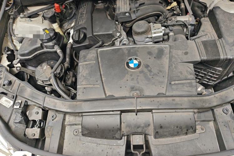 Used BMW X1 2012 sDrive18i Luxury Edition Engine Bay