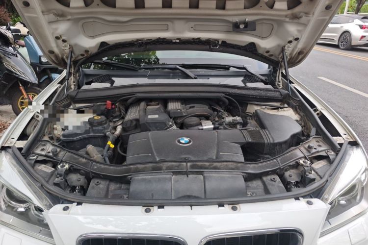 Used BMW X1 2012 sDrive18i Luxury Edition Engine Bay