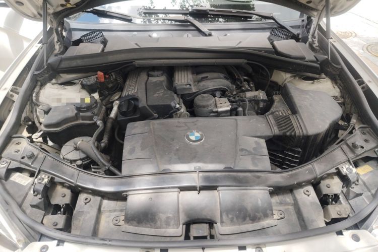 Used BMW X1 2012 sDrive18i Luxury Edition Engine Bay