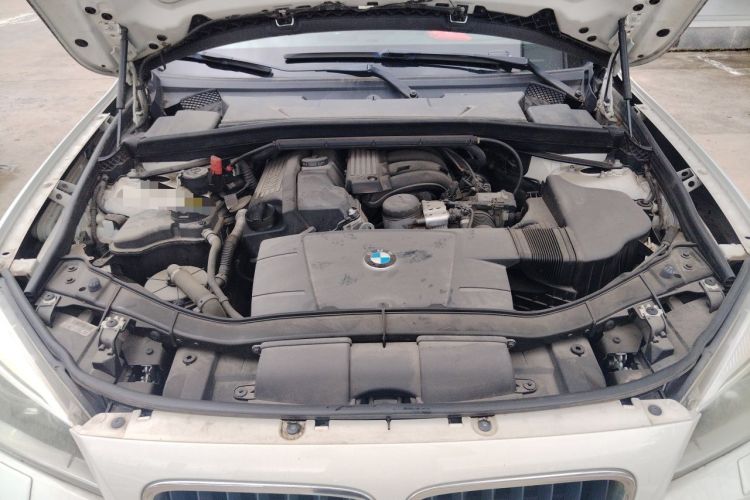 Used BMW X1 2012 sDrive18i Luxury Edition Engine Bay