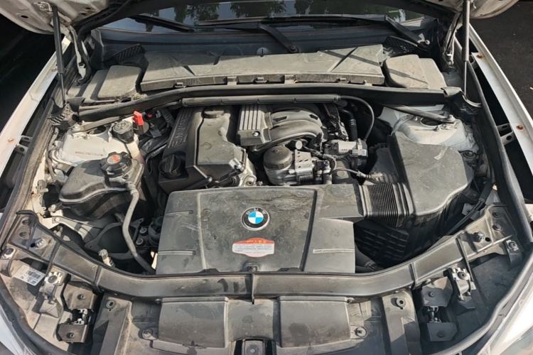 Used BMW X1 2012 sDrive18i Luxury Edition Engine Bay