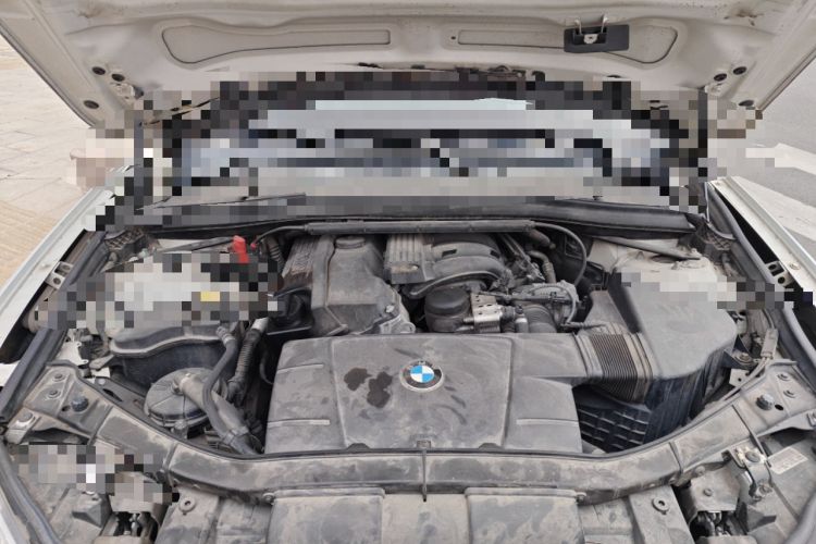 Used BMW X1 2012 sDrive18i Luxury Edition Engine Bay