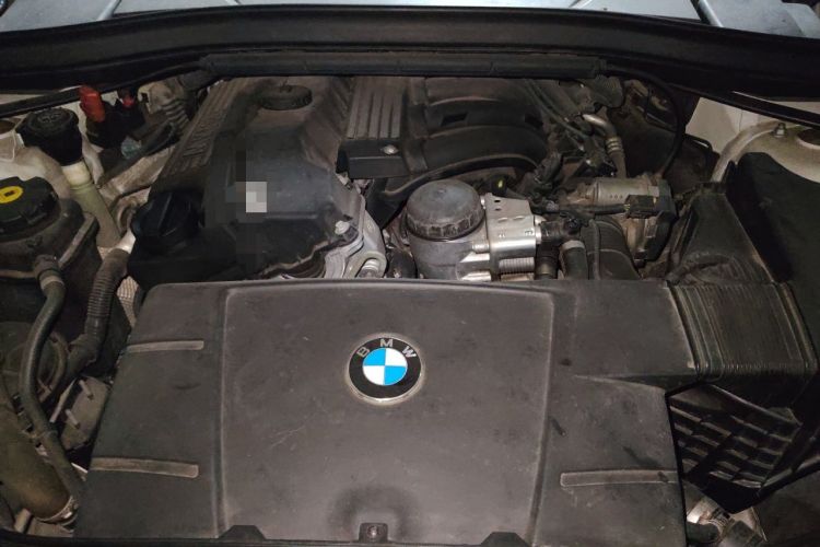 Used BMW X1 2012 sDrive18i Luxury Edition Engine Bay