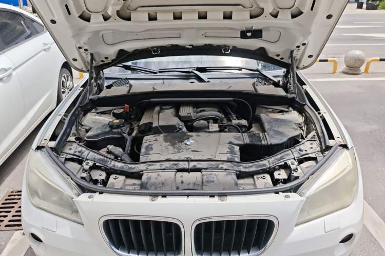 Used BMW X1 2012 sDrive18i Luxury Edition Engine Bay