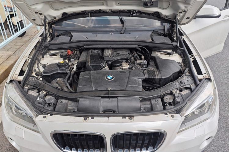 Used BMW X1 2012 sDrive18i Luxury Edition Engine Bay
