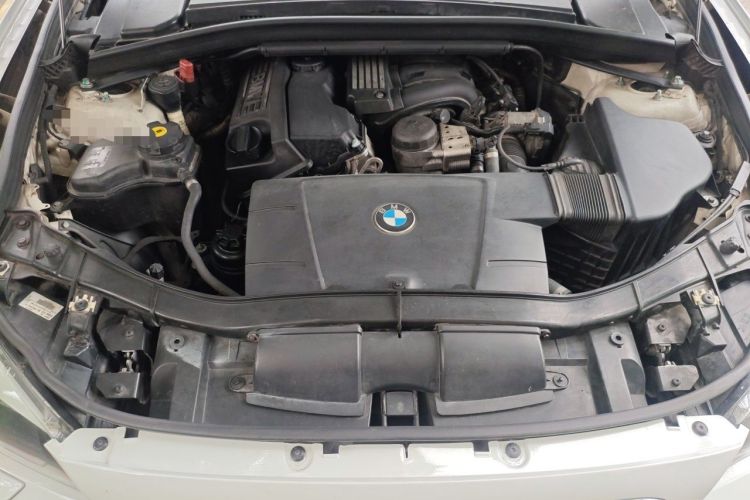Used BMW X1 2012 sDrive18i Luxury Edition Engine Bay