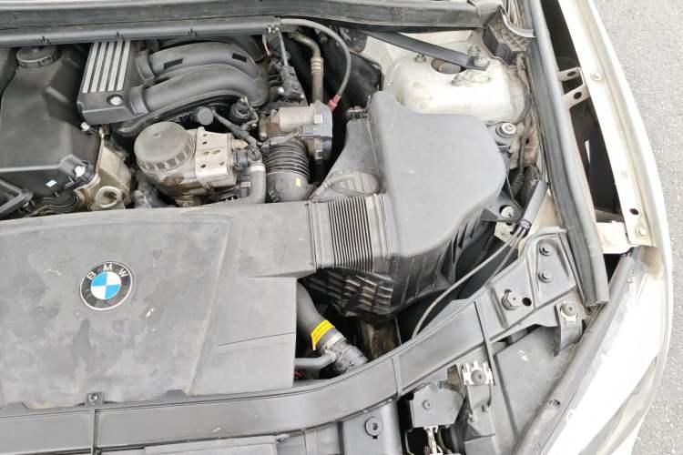 Used BMW X1 2012 sDrive18i Luxury Model Engine Bay Left