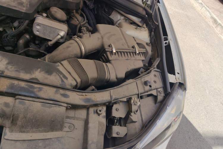 Used BMW X1 2012 xDrive20i Luxury Model Engine Bay Left