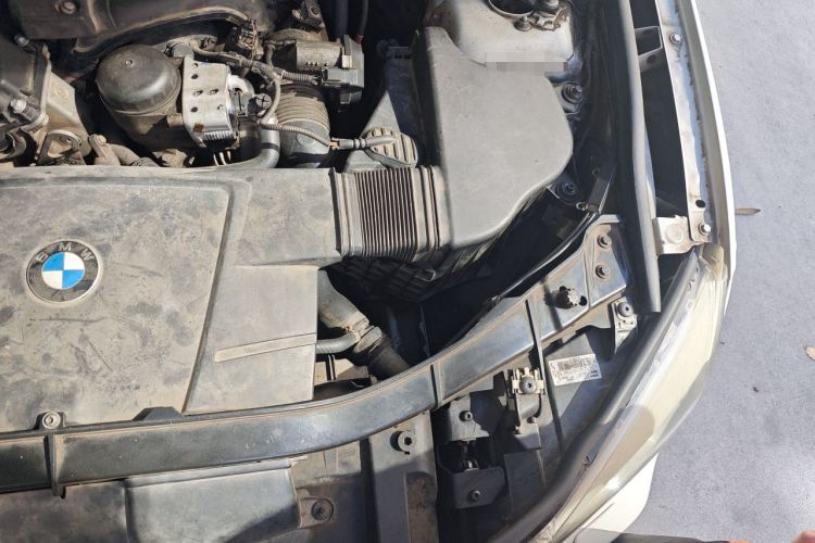 Used BMW X1 2012 sDrive18i Luxury Model Engine Bay Left