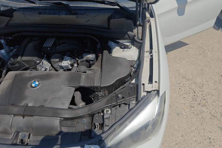 Used BMW X1 2012 sDrive18i Fashion Model Engine Bay Left