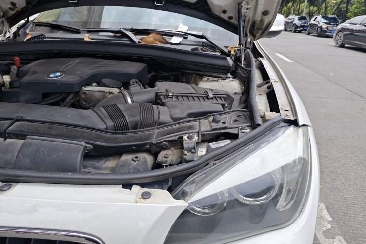 Used BMW X1 2012 xDrive20i Luxury Model Engine Bay Left