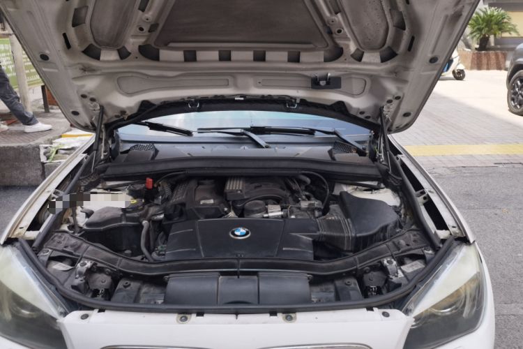 Used BMW X1 2012 sDrive18i Luxury Edition Engine Bay