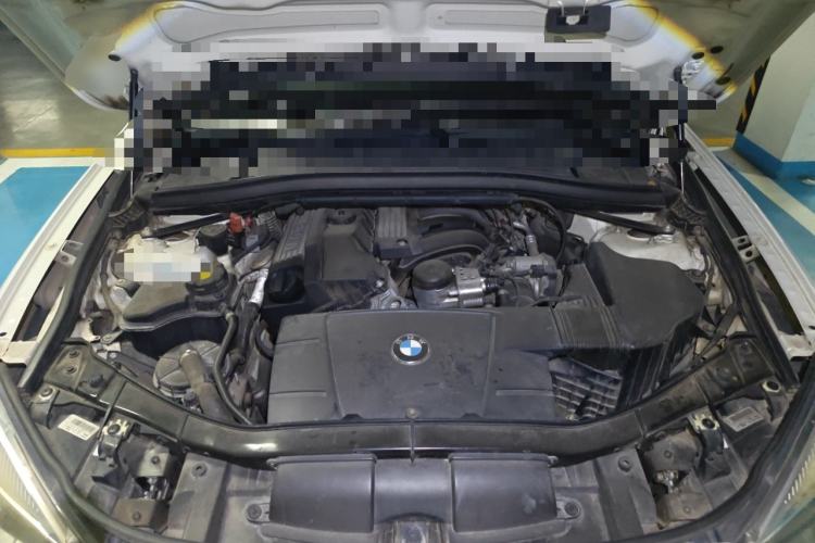 Used BMW X1 2012 sDrive18i Luxury Edition Engine Bay