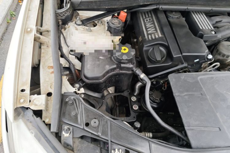 Used BMW X1 2012 sDrive18i Luxury Model Engine Bay Right