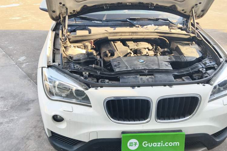 Used BMW X1 2012 sDrive18i Luxury Edition Engine Bay Right