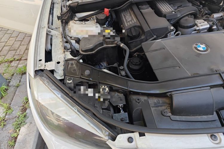 Used BMW X1 2012 sDrive18i Luxury Model Engine Bay Right