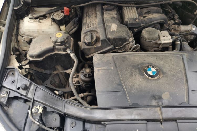 Used BMW X1 2012 sDrive18i Luxury Model Engine Bay Right
