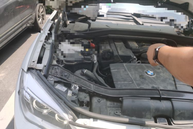 Used BMW X1 2012 sDrive18i Luxury Edition Engine Bay Right