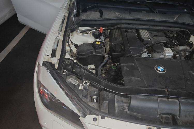 Used BMW X1 2012 sDrive18i Luxury Model Engine Bay Right
