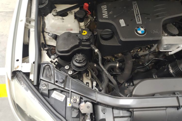 Used BMW X1 2012 xDrive28i Engine Bay Right