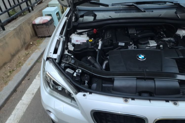 Used BMW X1 2012 sDrive18i Luxury Edition Engine Bay Right