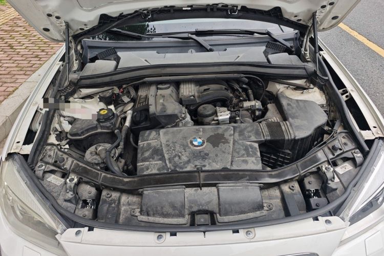 Used BMW X1 2012 sDrive18i Luxury Edition Engine Bay