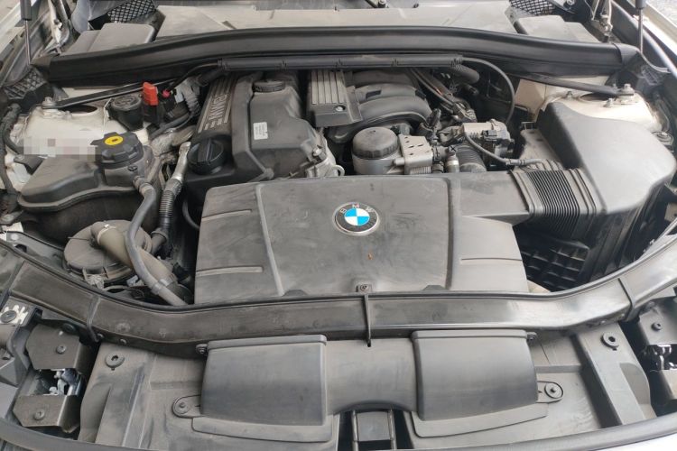 Used BMW X1 2012 sDrive18i Luxury Edition Engine Bay