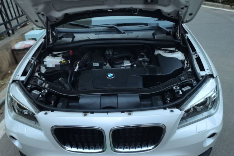 Used BMW X1 2012 sDrive18i Luxury Edition Engine Bay