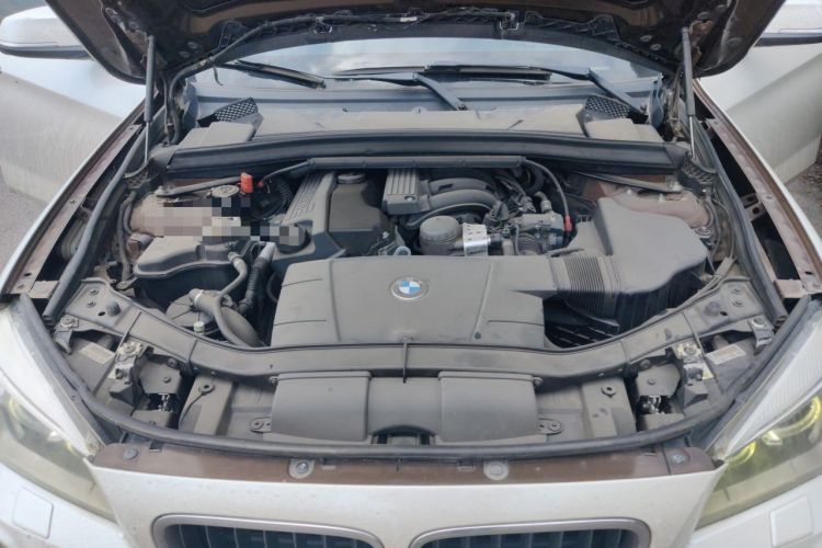 Used BMW X1 2012 sDrive18i Luxury Edition Engine Bay