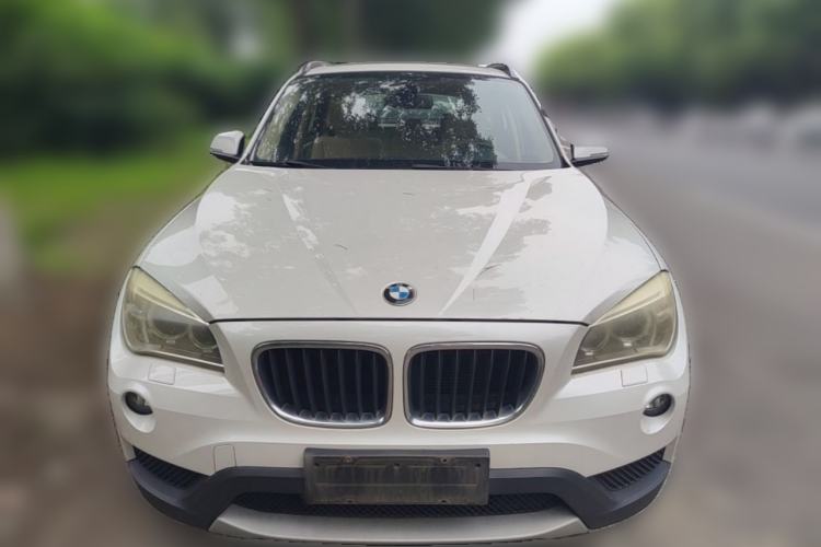 Used BMW X1 2012 sDrive18i Luxury Edition Front