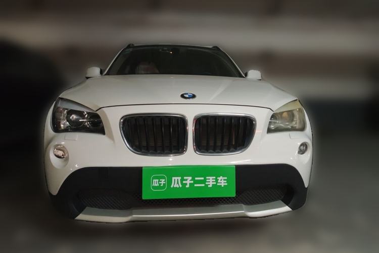Used BMW X1 2012 sDrive18i Luxury Edition Front
