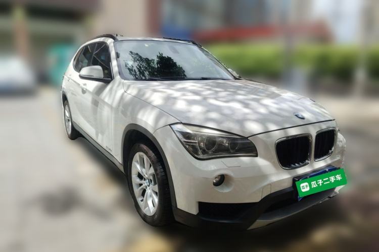 Used BMW X1 2012 sDrive18i Luxury Edition Front Right 45 Deg