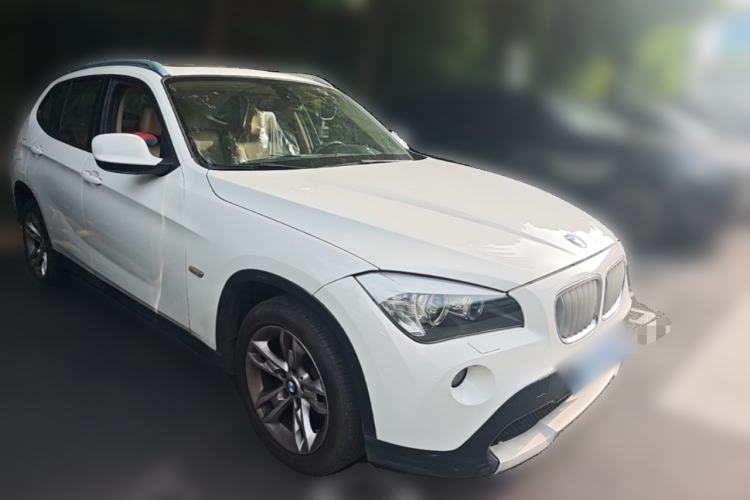 Used BMW X1 2012 sDrive18i Luxury Edition Front Right 45 Deg