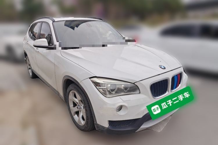 Used BMW X1 2012 sDrive18i Luxury Edition Front Right 45 Deg