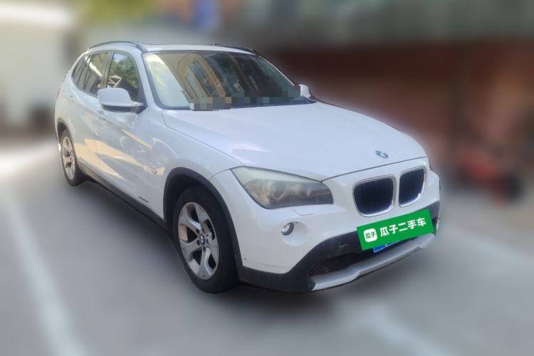 Used BMW X1 2012 sDrive18i Luxury Edition Front Right 45 Deg
