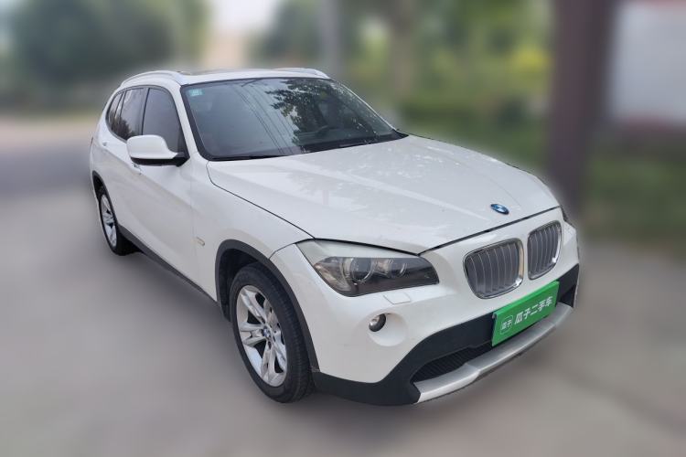 Used BMW X1 2012 xDrive20i Luxury Model Front Right 45 Deg
