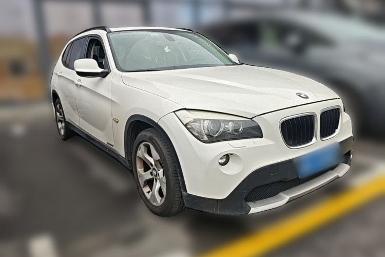 Used BMW X1 2012 sDrive18i Luxury Edition Front Right 45 Deg