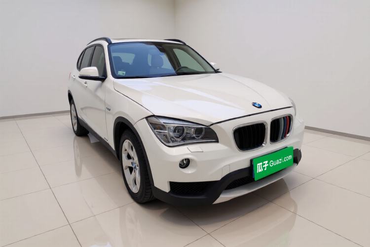 Used BMW X1 2012 sDrive18i Luxury Edition Front Right 45 Deg