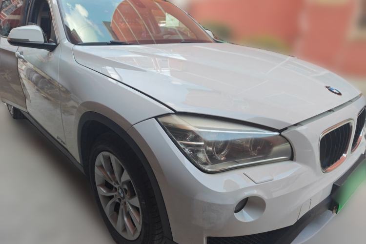 Used BMW X1 2012 sDrive18i Luxury Edition Front Right 45 Deg