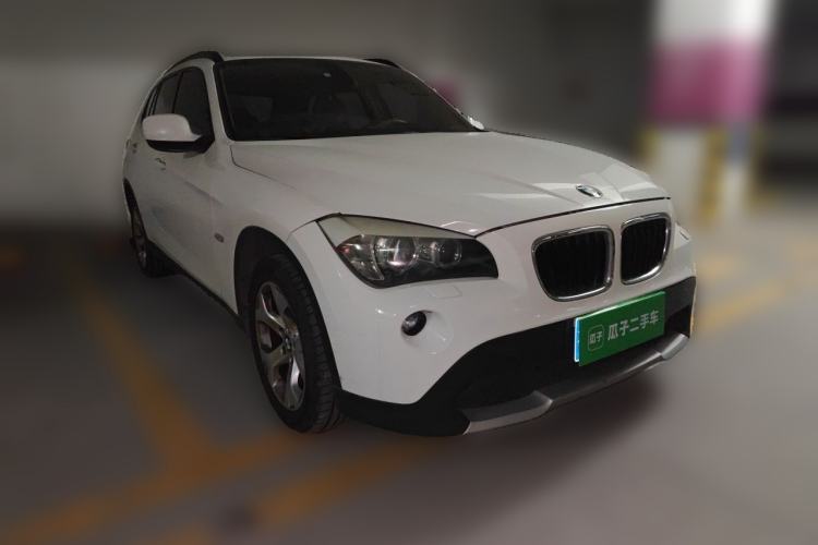 Used BMW X1 2012 sDrive18i Luxury Edition Front Right 45 Deg