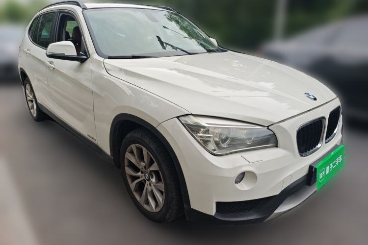 Used BMW X1 2012 sDrive18i Luxury Edition Front Right 45 Deg