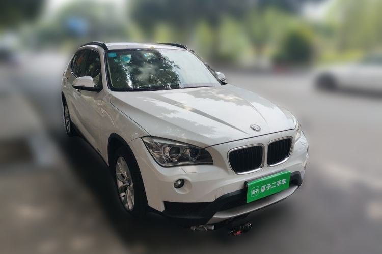 Used BMW X1 2012 sDrive18i Luxury Edition Front Right 45 Deg