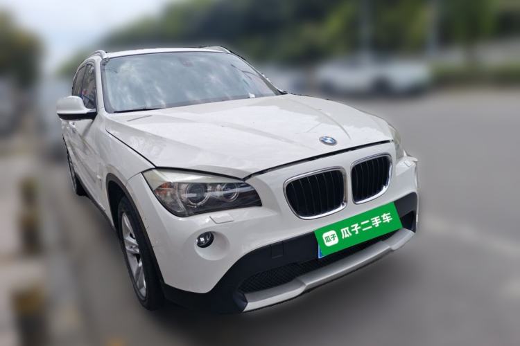 Used BMW X1 2012 xDrive20i Luxury Model Front Right 45 Deg