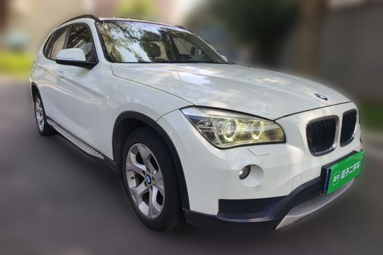 Used BMW X1 2012 sDrive18i Luxury Edition Front Right 45 Deg