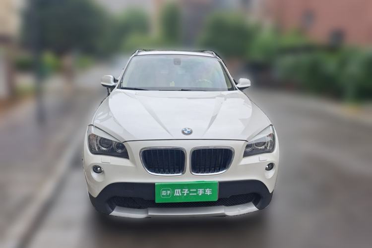 Used BMW X1 2012 sDrive18i Luxury Edition Front