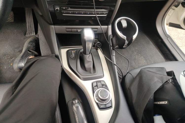 Used BMW X1 2012 sDrive18i Luxury Edition Gear Lever